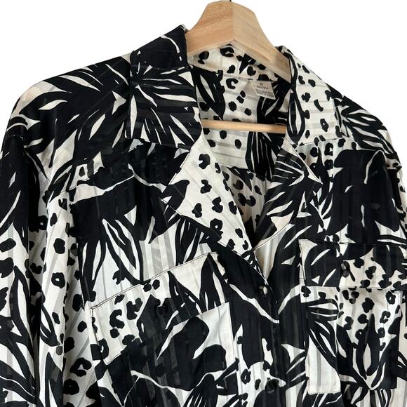 Silk Black and White Monochromatic Floral Botton Up Blouse Womens Size 6 Flowy - Picture 5 of 16